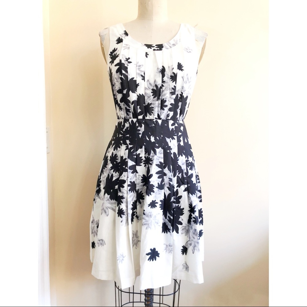 Sleeveless Floral Print Dress